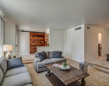 8420 E Keim Drive - Photo Thumbnail 7
