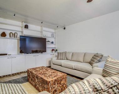 8420 E Keim Drive - Photo Thumbnail 21