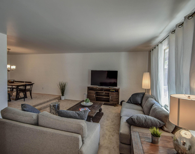 8420 E Keim Drive - Photo Thumbnail 6