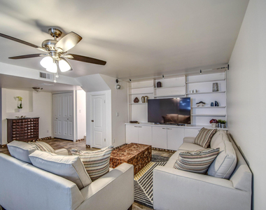 8420 E Keim Drive - Photo Thumbnail 20