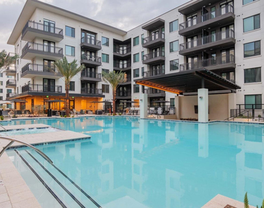 500 E Rivulon Boulevard - Photo Thumbnail 2