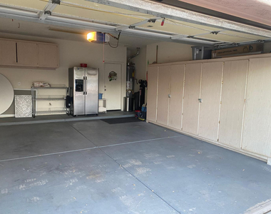 9237 W Irma Lane - Photo Thumbnail 33