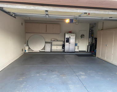 9237 W Irma Lane - Photo Thumbnail 34