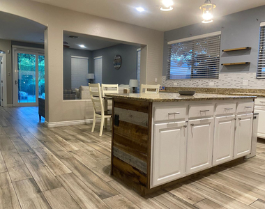 9237 W Irma Lane - Photo Thumbnail 29