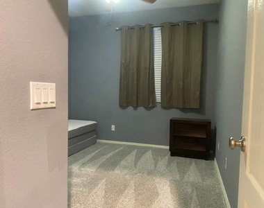 9237 W Irma Lane - Photo Thumbnail 24