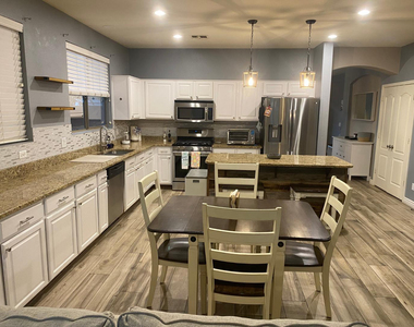 9237 W Irma Lane - Photo Thumbnail 25