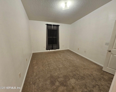 6105 Maggies Circle - Photo Thumbnail 10