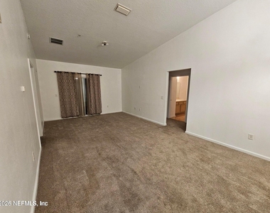 6105 Maggies Circle - Photo Thumbnail 9