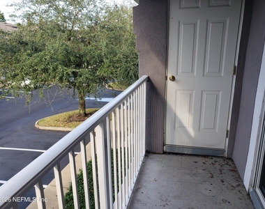 6105 Maggies Circle - Photo Thumbnail 17