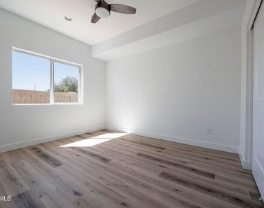 1457 E Taylor Street - Photo Thumbnail 1