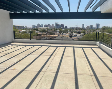 1457 E Taylor Street - Photo Thumbnail 4