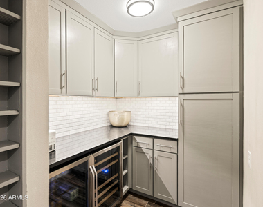 8543 E Mitchell Drive - Photo Thumbnail 15