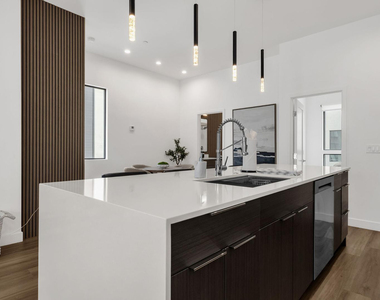 4220 N 32nd Street - Photo Thumbnail 19