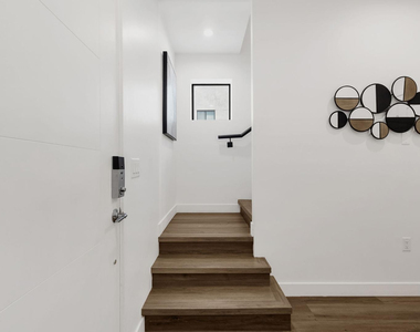 4220 N 32nd Street - Photo Thumbnail 11