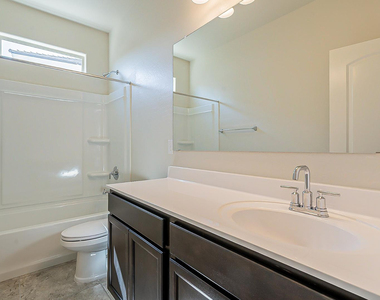 30738 W Columbus Avenue - Photo Thumbnail 17