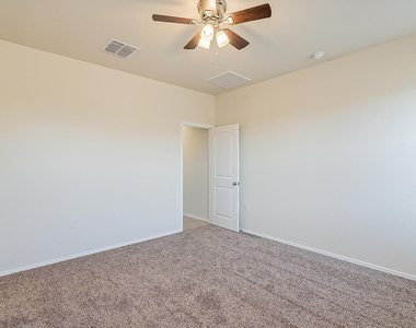 30738 W Columbus Avenue - Photo Thumbnail 20