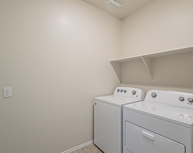 30738 W Columbus Avenue - Photo Thumbnail 24