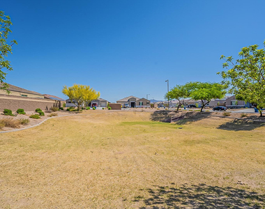 30738 W Columbus Avenue - Photo Thumbnail 34