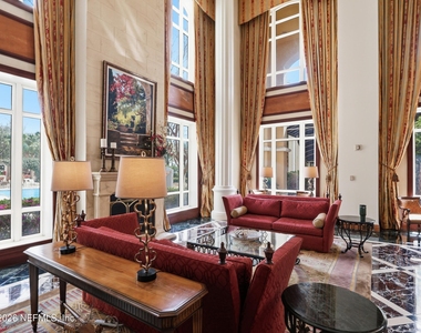 400 E Bay Street - Photo Thumbnail 44