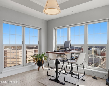 400 E Bay Street - Photo Thumbnail 15