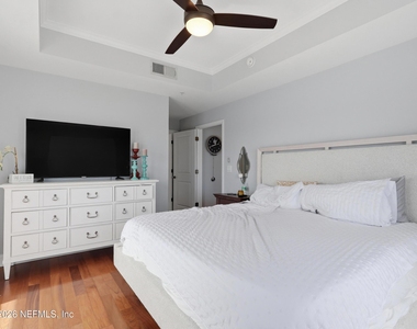 400 E Bay Street - Photo Thumbnail 20