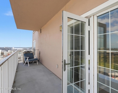 400 E Bay Street - Photo Thumbnail 34