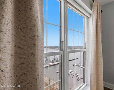 400 E Bay Street - Photo Thumbnail 19