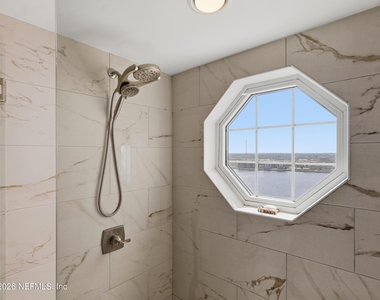 400 E Bay Street - Photo Thumbnail 32