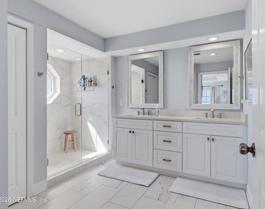400 E Bay Street - Photo Thumbnail 31