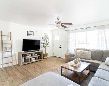 7435 E Granada - Photo Thumbnail 17