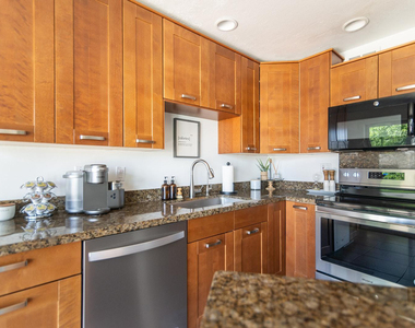 7435 E Granada - Photo Thumbnail 13