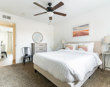 7435 E Granada - Photo Thumbnail 18