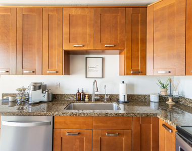 7435 E Granada - Photo Thumbnail 14