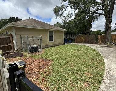 5227 Bunche Drive - Photo Thumbnail 16