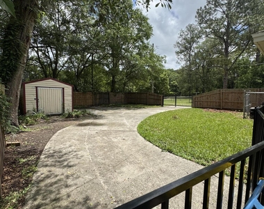 5227 Bunche Drive - Photo Thumbnail 17