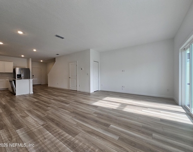 1715 Garden Grove Court - Photo Thumbnail 7