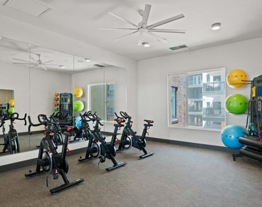 500 E Rivulon Boulevard - Photo Thumbnail 21