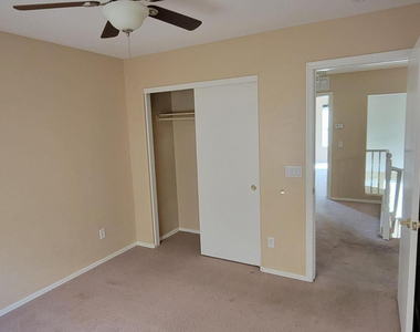17440 W Caribbean Lane - Photo Thumbnail 10