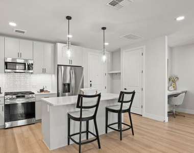 500 E Rivulon Boulevard - Photo Thumbnail 14