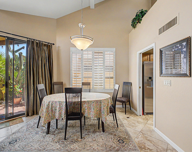 4106 E Sunnyside Drive - Photo Thumbnail 8