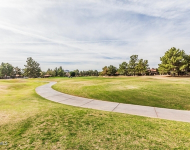 4106 E Sunnyside Drive - Photo Thumbnail 40