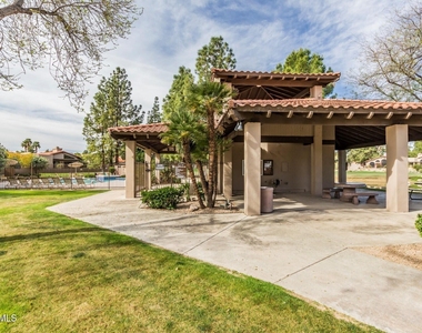4106 E Sunnyside Drive - Photo Thumbnail 44