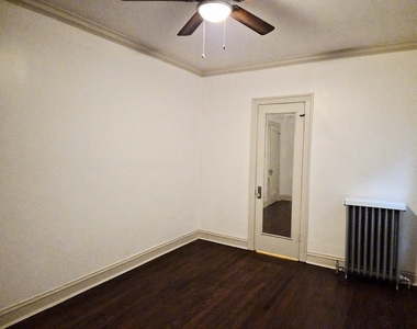 7826 S Bennett Avenue - Photo Thumbnail 9