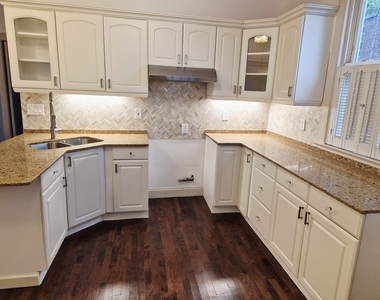 7826 S Bennett Avenue - Photo Thumbnail 19