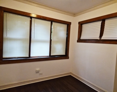 7826 S Bennett Avenue - Photo Thumbnail 15