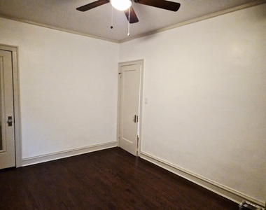 7826 S Bennett Avenue - Photo Thumbnail 14