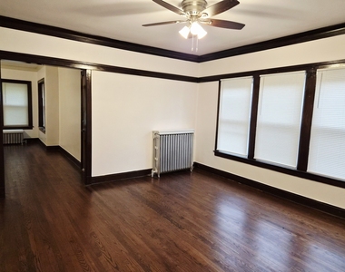 7826 S Bennett Avenue - Photo Thumbnail 7