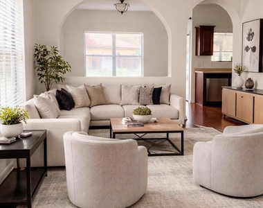 401 Honeycomb Way Way - Photo Thumbnail 5