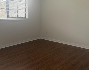401 Honeycomb Way Way - Photo Thumbnail 21