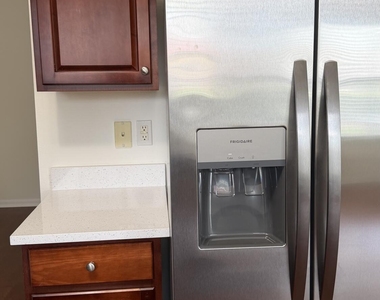 401 Honeycomb Way Way - Photo Thumbnail 11